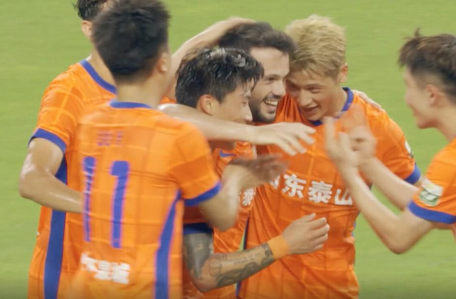 星空体育app下载-神瓦科！卡扎伊什维利连场戴帽，战国安4球+战申花3球！